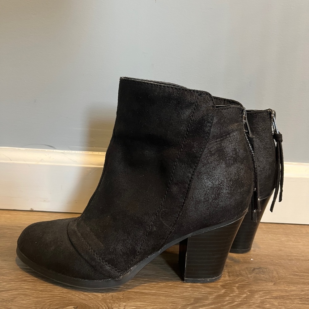 Bar III suede black heeled booties - Size 5.5
